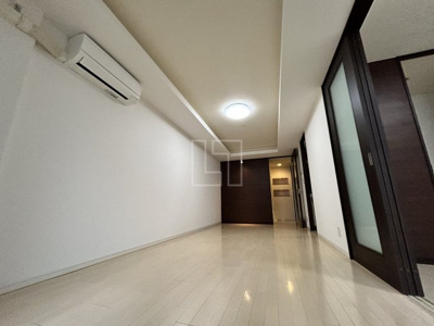 【居間・リビング】 | プライムアーバン堺筋本町 | プライムアーバン堺筋本町　リビング・ダイニングスペース