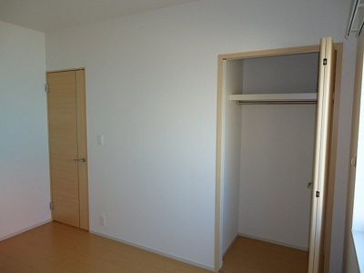 【内装】 | エアリー・コート