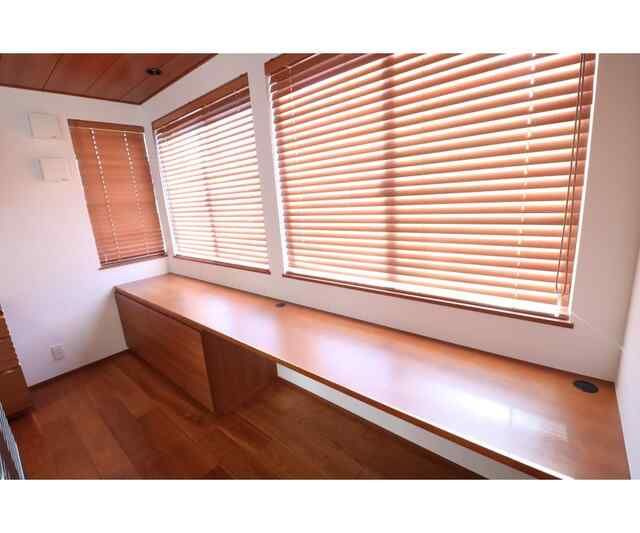 横浜市中区鷺山貸家の寝室