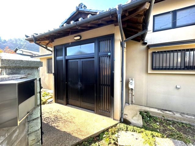 中古戸建　長野市大字南長野の前面道路含む現地写真