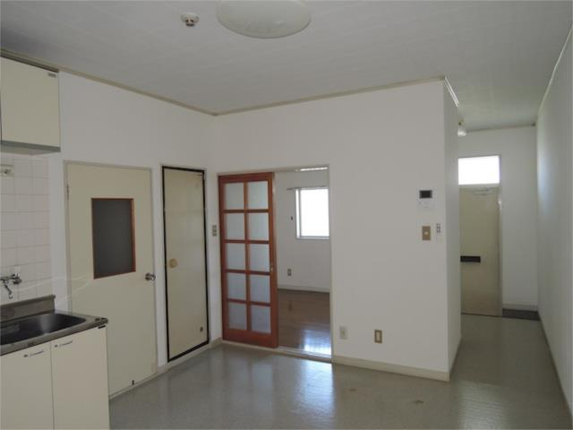 川崎市多摩区菅北浦１丁目のアパートの居間・リビング|ＤＫ７帖