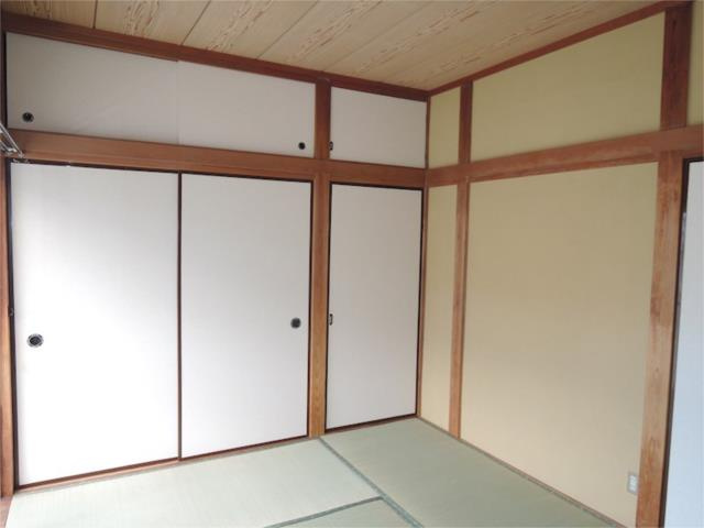 川崎市多摩区菅北浦１丁目のアパートの和室|押入れ