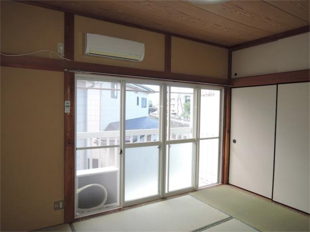 川崎市多摩区菅北浦１丁目のアパートの和室