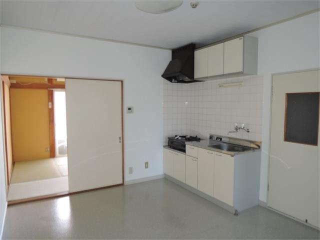 川崎市多摩区菅北浦１丁目のアパートの居間・リビング|ＤＫ７帖