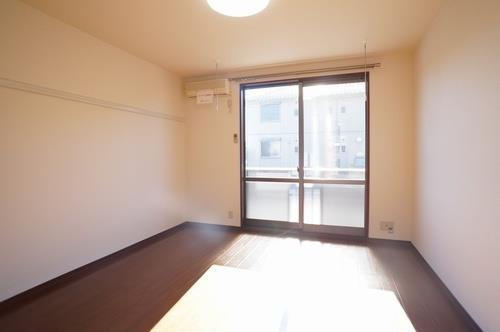 サニーコートダイドー Cの居間・リビング