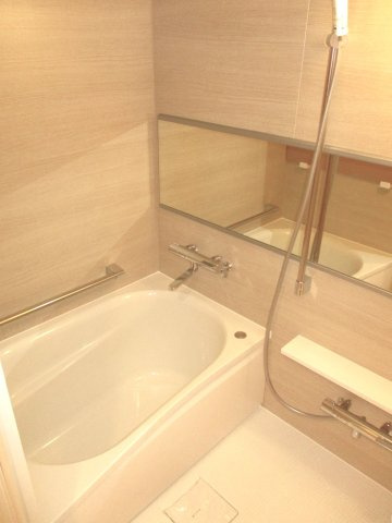 【浴室】 | ファミール大谷地 | ●暖房乾燥機付ユニットバス交換済み