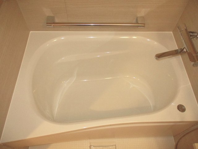 【浴室】 | ファミール大谷地 | ●暖房乾燥機付ユニットバス交換済み