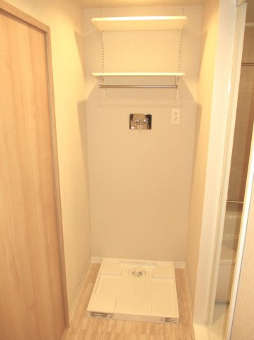 【洗面所】 | ファミール大谷地 | ●洗濯パン・洗濯用混合栓交換済み