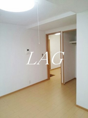 【居間・リビング】 | プリムヴェールⅠ | 洋室のお部屋です。