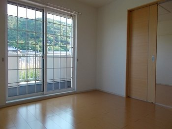 【バルコニー】 | シャン・ド・フルール | お洗濯にも便利なバルコニー付き