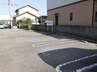【駐車場】 | アクロポリス１ | 駐車場があるので、車を買う予定の方も安心です