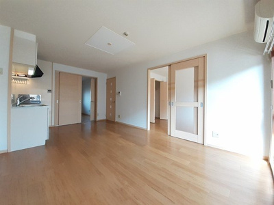 【居間・リビング】 | アクロポリス１ | ゆったりとしたリビングです