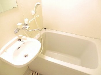 【浴室】 | サンドミール | コンパクトで使いやすいお風呂です