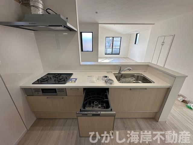 茅ヶ崎市若松町　新築戸建　全2棟　のキッチン|食洗器付きシステムキッチン