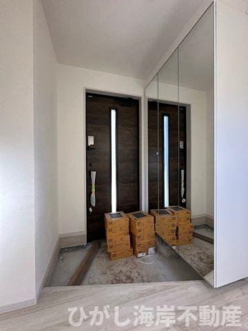 茅ヶ崎市若松町　新築戸建　全2棟　の玄関|1月31日撮影　玄関