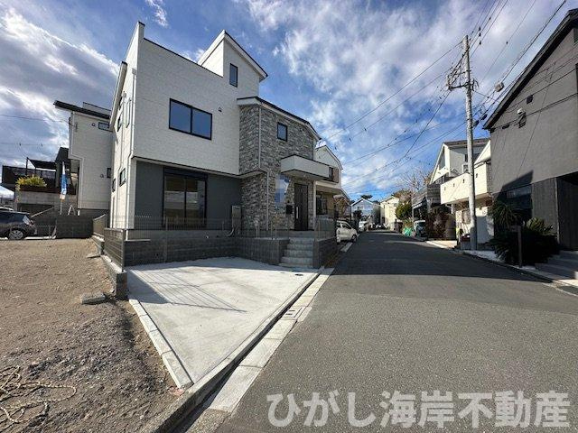 茅ヶ崎市平和町　新築戸建　全２棟の前面道路含む現地写真|現地外観