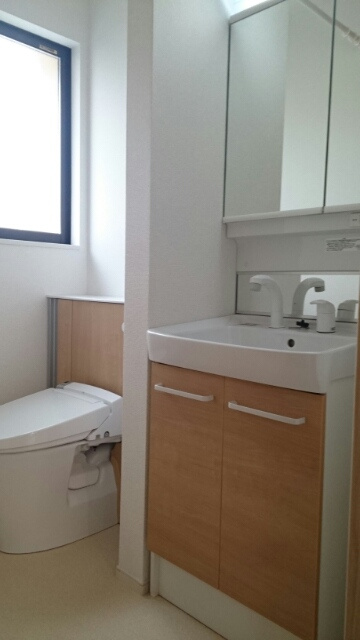 稲城市東長沼のアパートのキッチン