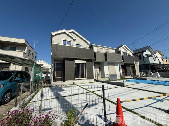 茅ヶ崎市香川7丁目　新築戸建　全3棟　の前面道路含む現地写真|現地外観