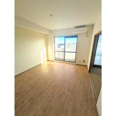 サンヒルズ上大岡の居間・リビング