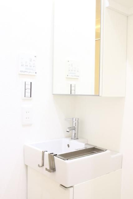 リベルテ池袋の洗面所