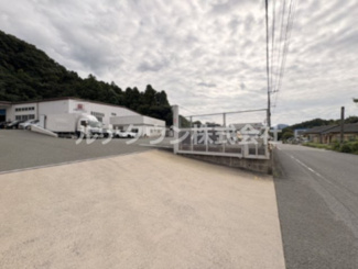 【駐車場】 | 小山田工場・倉庫