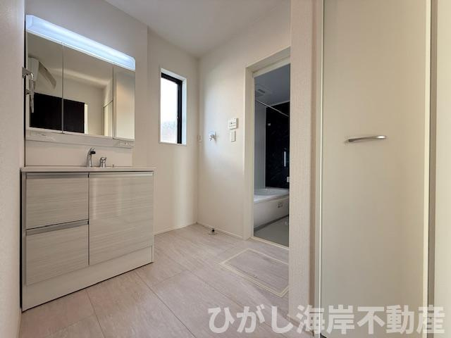 平塚市大島　新築戸建　全４棟の脱衣所|脱衣スペース