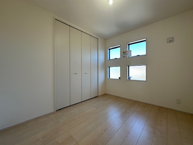 茅ヶ崎市南湖4丁目　新築戸建　全2棟　の子供部屋|12月5日撮影　建築中　6.1帖　洋室