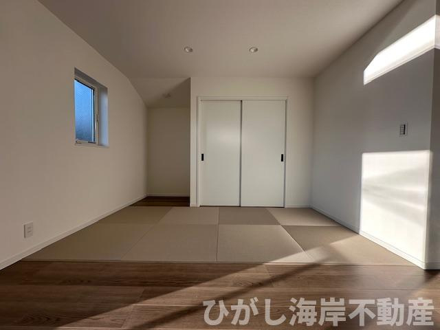 茅ヶ崎市東海岸南4丁目　新築戸建　全2棟の内装|畳コーナー