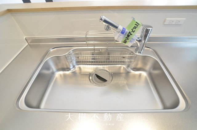 【キッチン】 | 海老名市下今泉4丁目　新築戸建て　全3棟【仲介手数料無料】