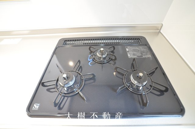 【キッチン】 | 海老名市下今泉4丁目　新築戸建て　全3棟【仲介手数料無料】