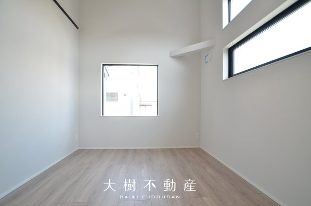 【洋室】 | 海老名市下今泉4丁目　新築戸建て　全3棟【仲介手数料無料】 | 2階　洋室2（6.0帖）