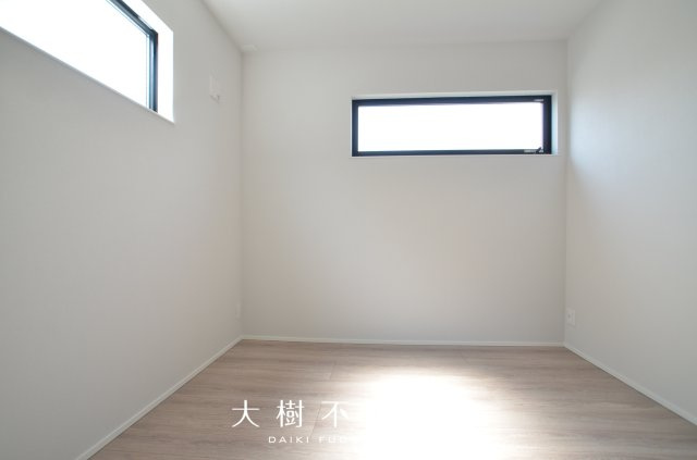 【洋室】 | 海老名市下今泉4丁目　新築戸建て　全3棟【仲介手数料無料】 | 2階　洋室4（5.2帖）