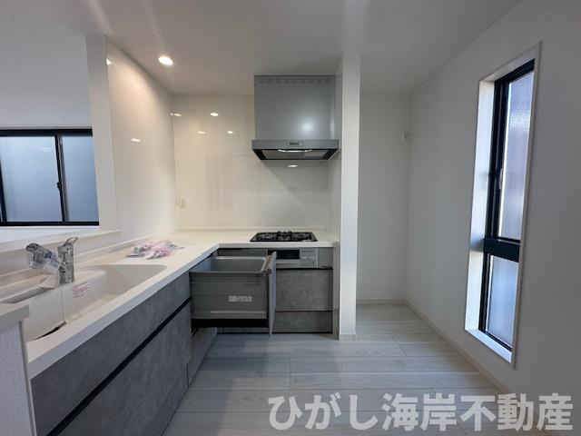 藤沢市鵠沼海岸7丁目　新築戸建　全３棟のキッチン|キッチンスペース