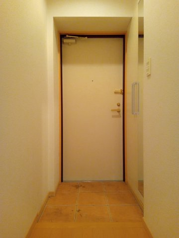 川崎市麻生区黒川の賃貸マンションの玄関