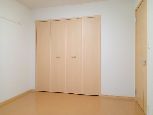 川崎市麻生区黒川の賃貸マンションの寝室