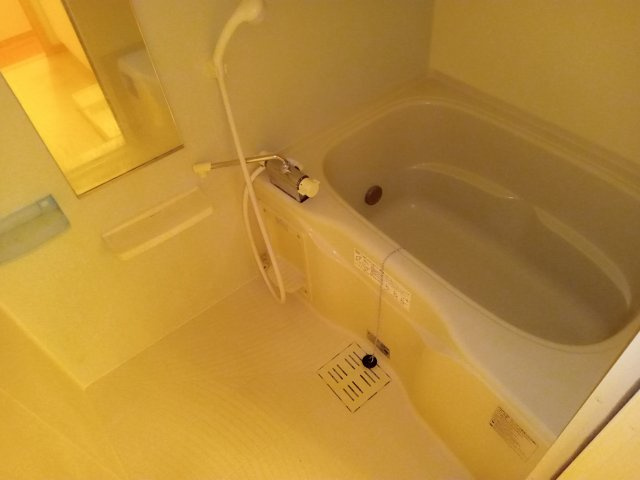 川崎市麻生区黒川の賃貸マンションの浴室