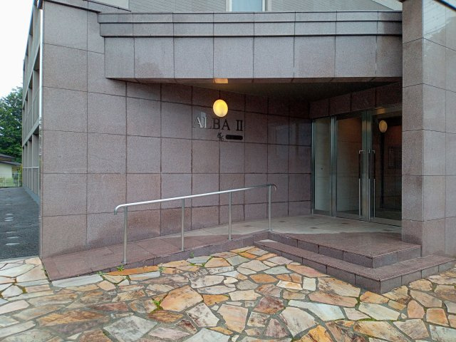 川崎市麻生区黒川の賃貸マンションのエントランス