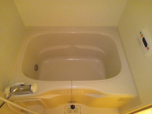 川崎市麻生区黒川の賃貸マンションの浴室