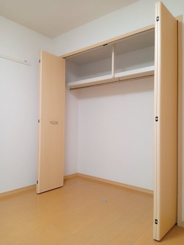 川崎市麻生区黒川の賃貸マンションの収納