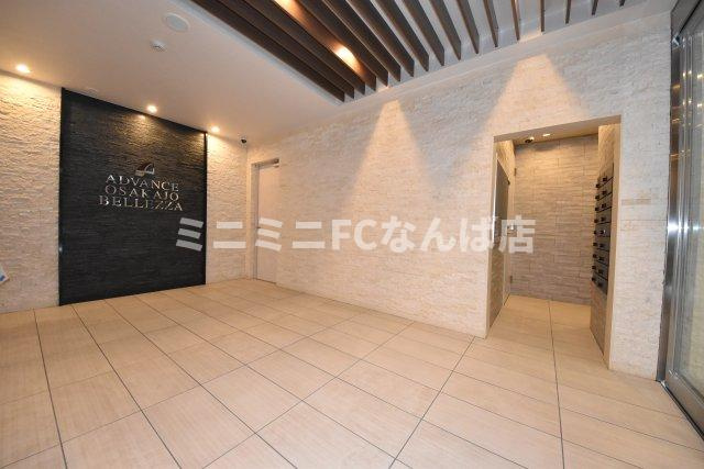 アドバンス大阪城ベレッツァのエントランス