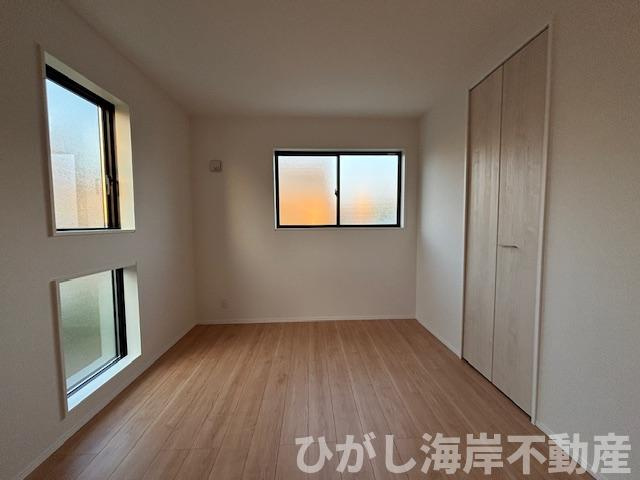 藤沢市鵠沼海岸3丁目　新築戸建　の設備|6.1帖　洋室