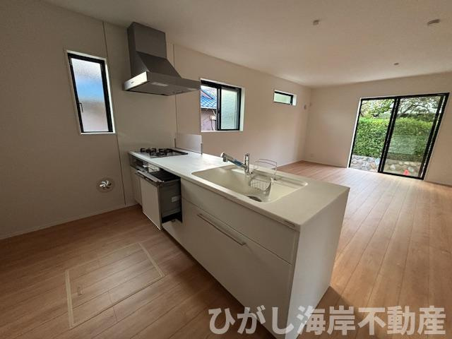 藤沢市鵠沼海岸3丁目　新築戸建　のキッチン|キッチンスペース