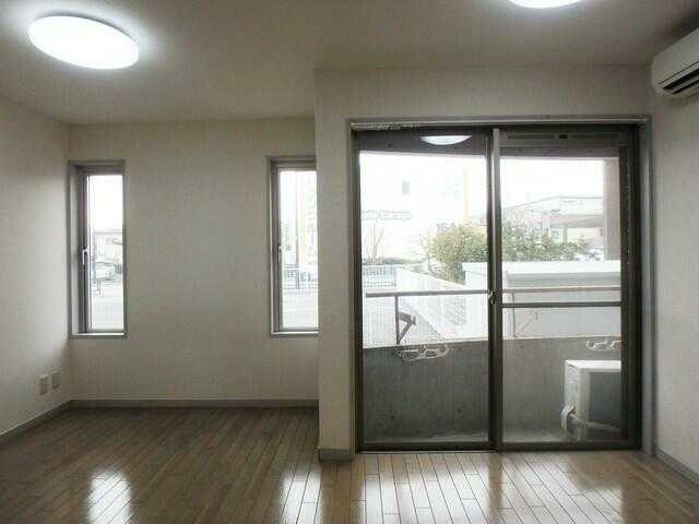 狛江市元和泉２丁目の賃貸マンションの居間・リビング