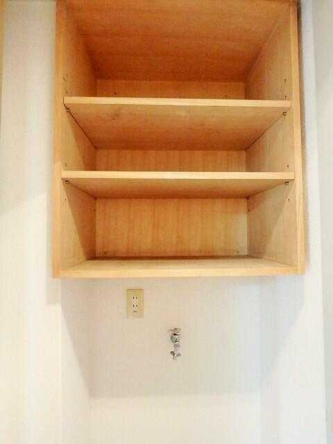 狛江市元和泉２丁目の賃貸マンションの収納