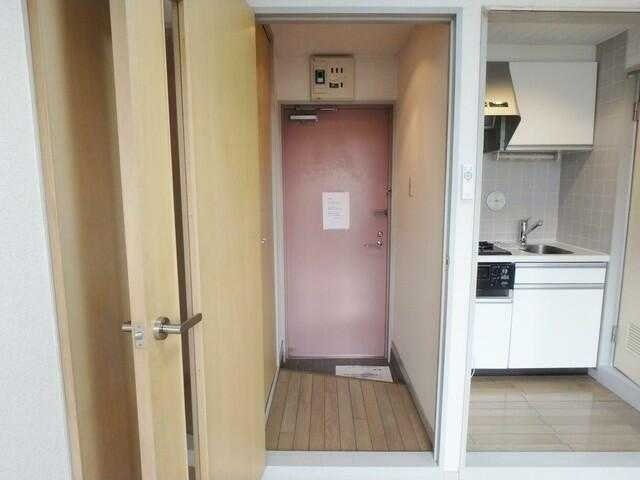 狛江市元和泉２丁目の賃貸マンションの玄関