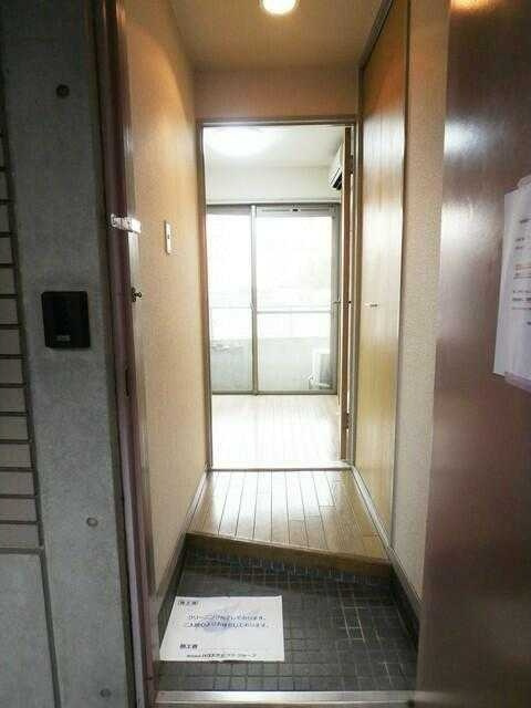 狛江市元和泉２丁目の賃貸マンションの玄関