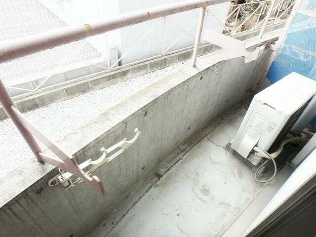 狛江市元和泉２丁目の賃貸マンションのバルコニー