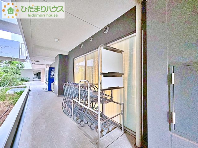 【その他】 | レーベン守谷ザ・スクエア　ウエストコート | 隣接ヨークベニマルへ 買い物カートでラクラク移動