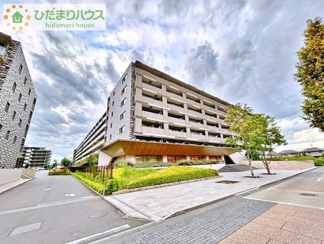 【外観】 | レーベン守谷ザ・スクエア　ウエストコート | 静けさと利便を兼ね備えた、低層階の上質邸宅。