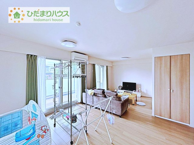 【居間・リビング】 | レーベン守谷ザ・スクエア　ウエストコート | 明るい角部屋の3LDK、全居室に太陽光＋エネファーム搭載。